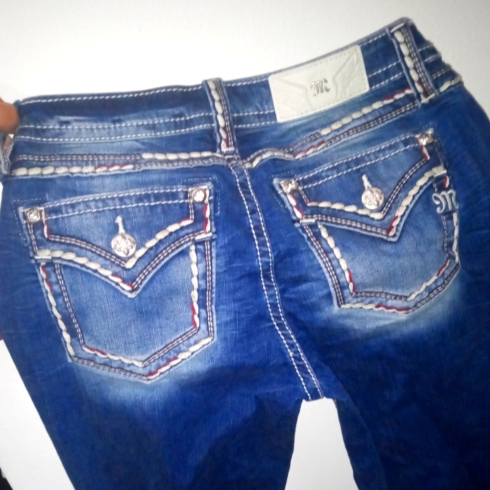 Like New Mid-Rise Boot Miss Me Jeans